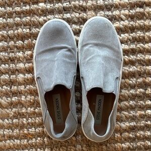 Steve Madden Light Gray Casual Slip-Ons